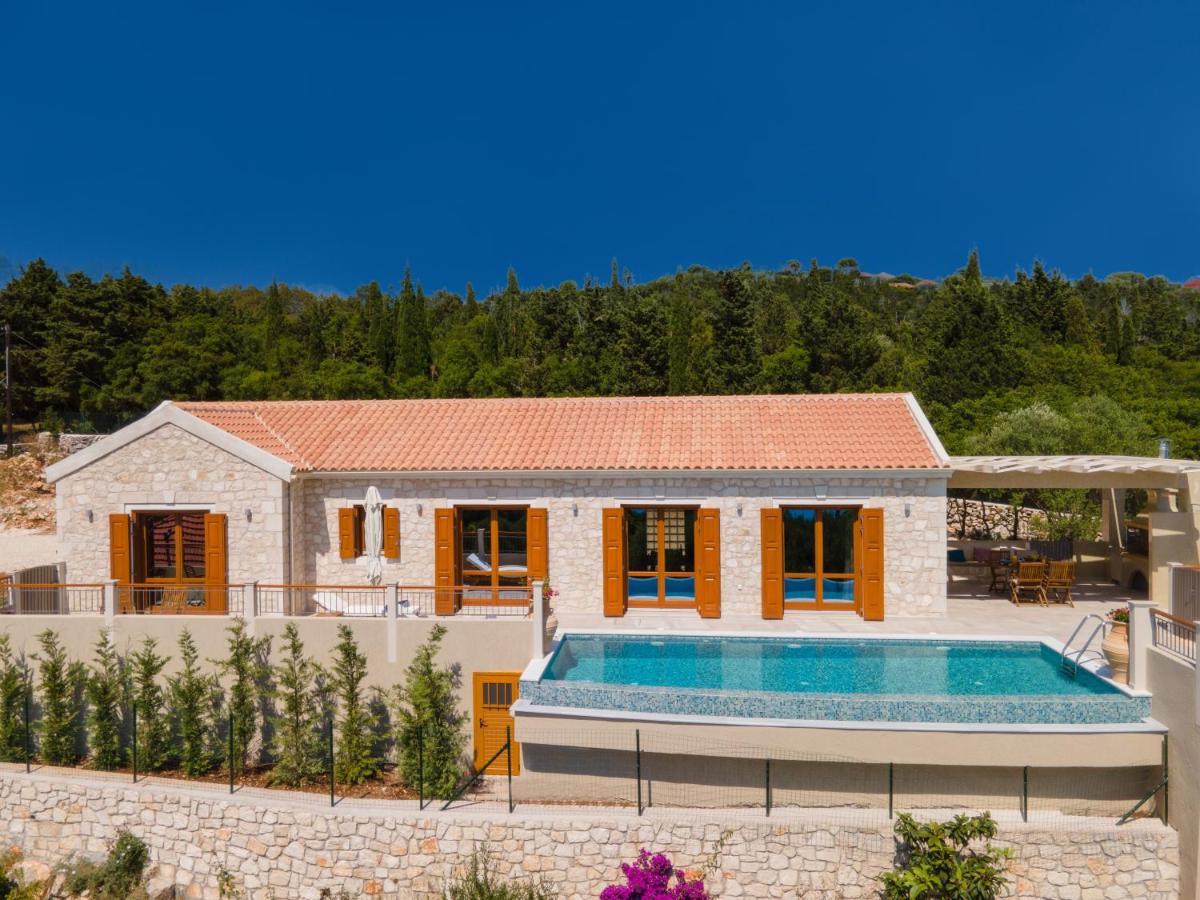 Pitharia Luxury Villa With Amazing Sea Views Khalikeri Exterior photo